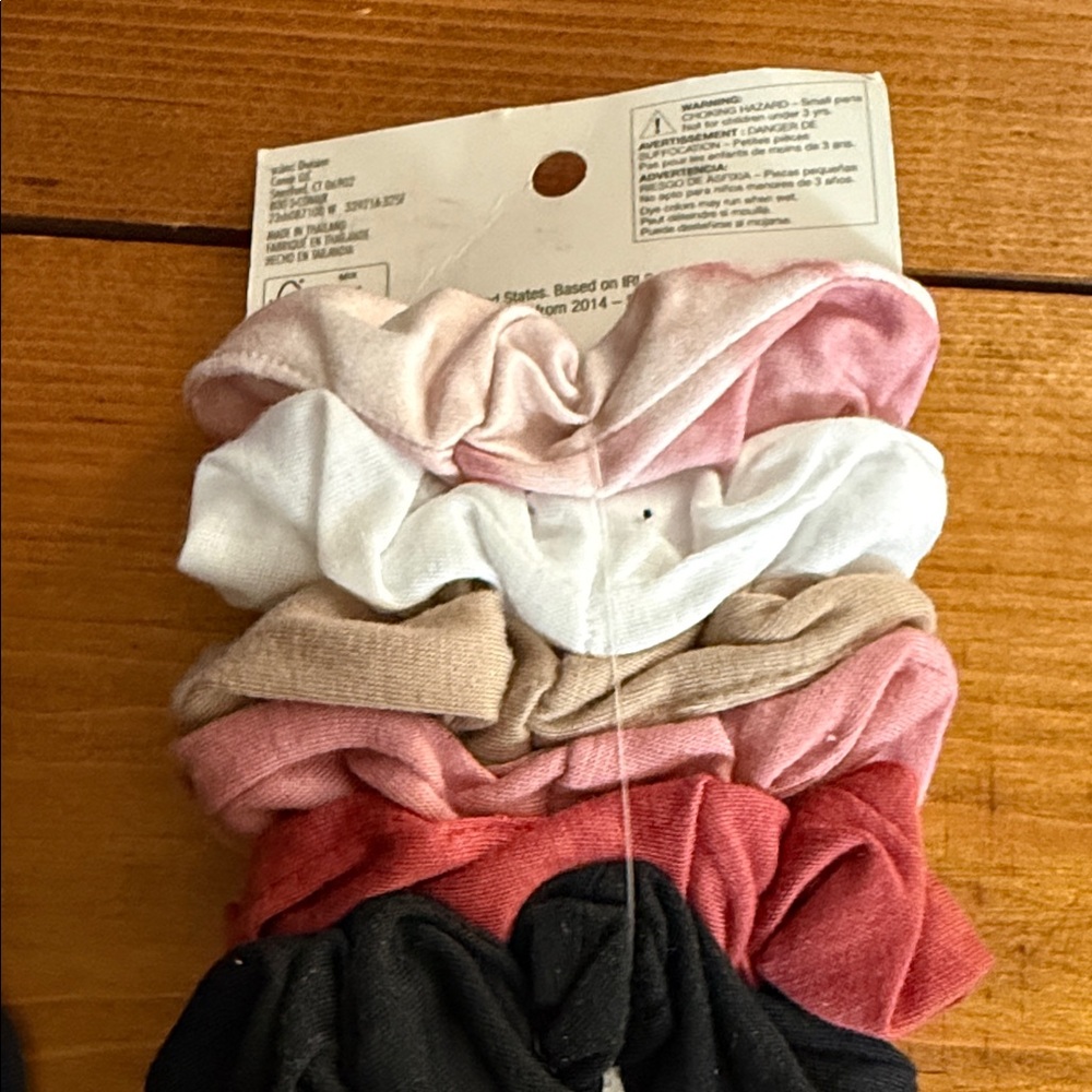Scunci Hair Scrunchies Set - Black, Pink, Red, White, Brown and Head wraps - Picture 5 of 7